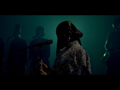 Kennia Domini - Jaweh Na Yu (Live Performance)