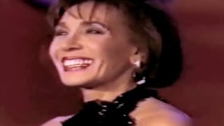 Shirley Bassey - Wind Beneath My Wings / How Do You Keep The Music Playing? (1991 Live)