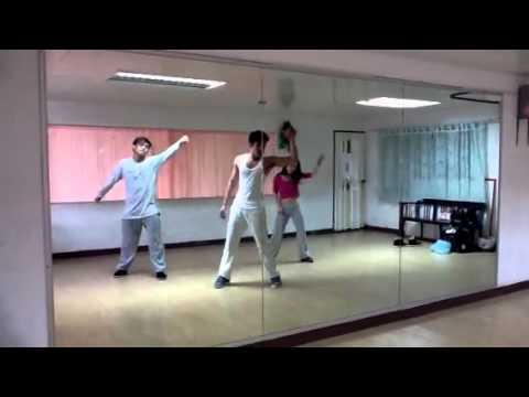 Ron ซ้อมเต้นอีก