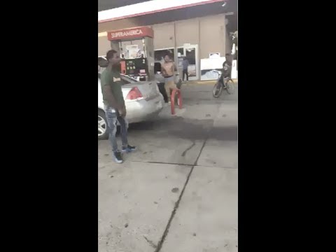 Poppy Loco pulls up on the opps to catch a fade ( This My BLOCK )