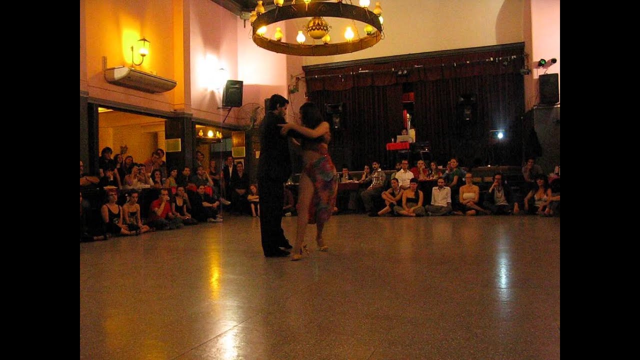 LUCAS CARRIZO y PAULA TEJEDA en ¡Viva la Pepa! milonga (domingos en Malcolm) 1/3