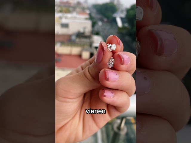 Vídeo relacionado con NARMO Hearts para Mujeres Pendientes de doble corazón de plata 925