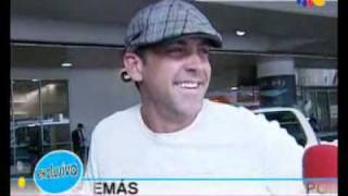 ¿Carlos Ponce no puede ser hombre de una mujer ?