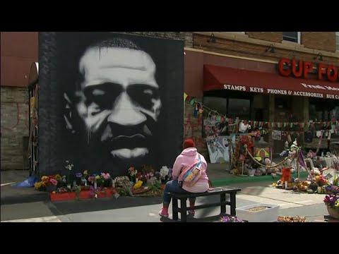 George Floyd murder (1 year on) remembered (BLM) (USA) - ITV News - 25th May 2021