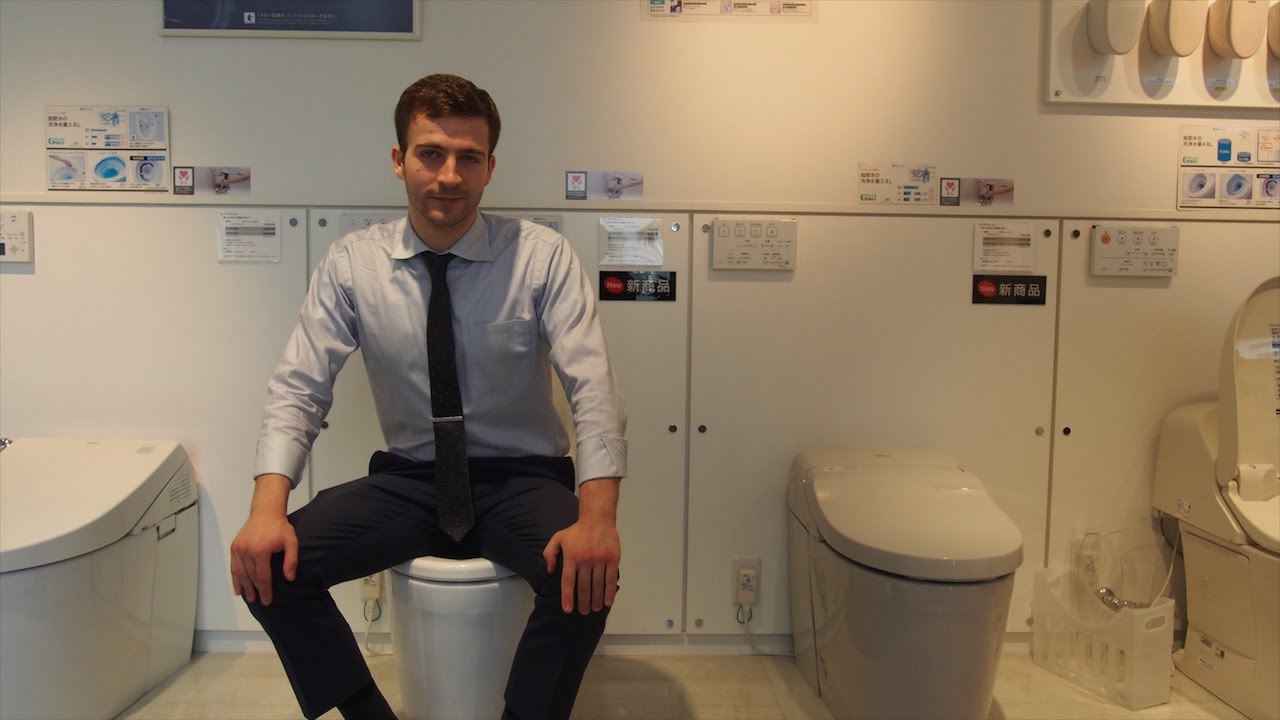 How to Use the Japanese High-tech Toilet: Understanding the Main Functions