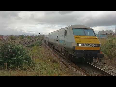 Class 82 Chiltern Rail. Moor Street to Marylebone 82304 and Pusher Class 68 68013 Pter Wreford-Bush
