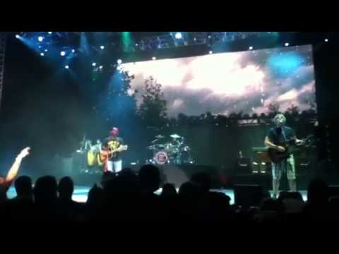 Hootie & the Blowfish - "The Rain Song"