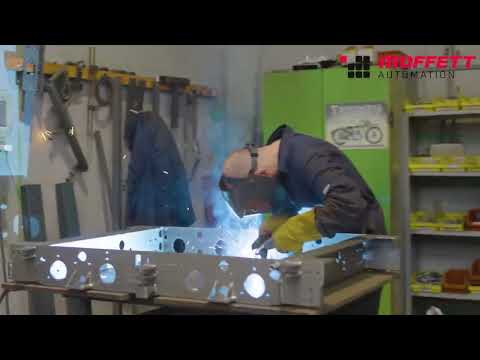 Inside the Moffett Taxi: The 3D Pallet Shuttle Driving Warehouse Efficiency