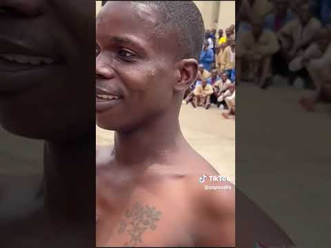 O músico Dalo Py, na comarca de Viana.