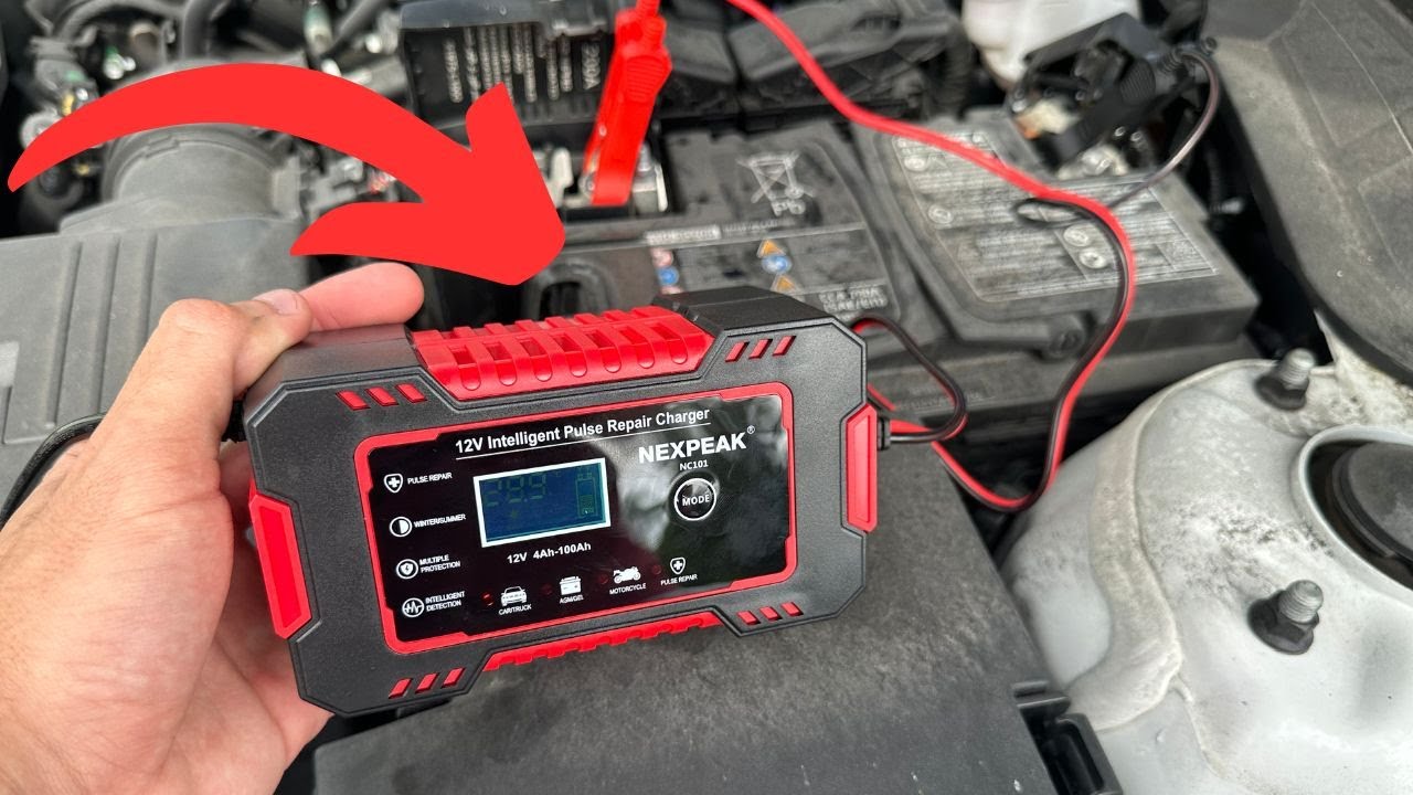 Chargeur batteries auto moto camion / 12 Volts 10 A video thumbnail