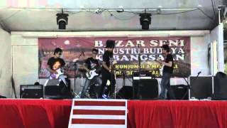 Download lagu secry5 BOTB at dataran merdeka KL (Syurga Dihujung Jarum cover) mp3