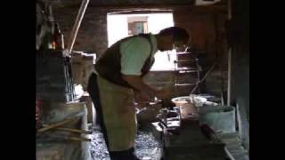 preview picture of video 'NAIL MAKING AT THE BLACK COUNTRY LIVING MUSEUM IN 2008'