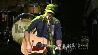 Luke Bryan Performs &quot;Doin&#39; My Thing&quot;  on SiriusXM Radio