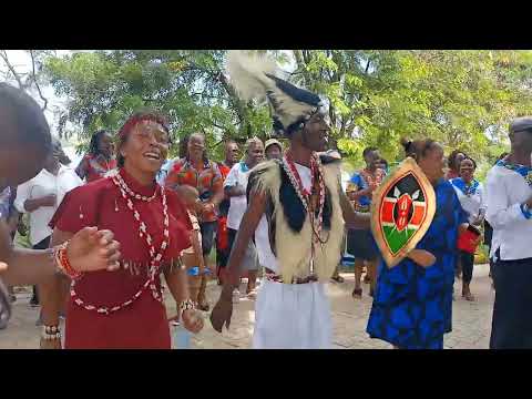 KENYA KIPENZI CHETU -KENYAN PATRIOTIC SONG (BOMU TALENT TV)