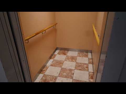 Old DEVE-Schindler holeless hydraulic elevator/lift in Industrigatan 13, Motala, Sweden