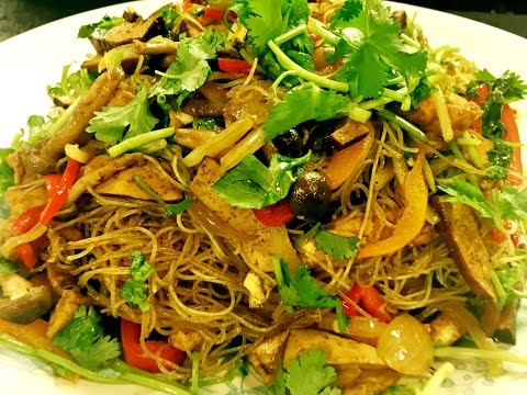 Vegetarian Singapore Noodles/Bun Xao Singapore (English CC/subs)