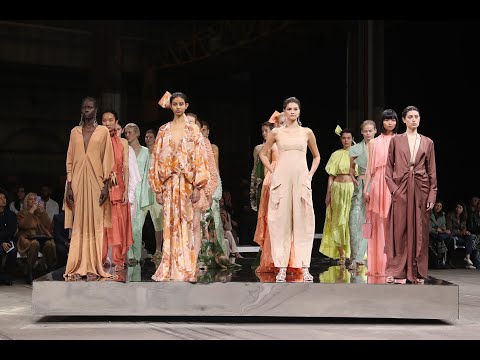 GINGER & SMART Full Show AAFW | RESORT 22 Luminesce Collection