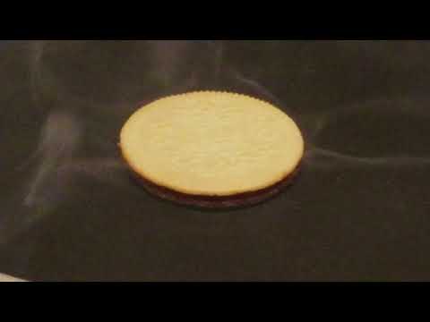 The History of How the Oreo Became Black