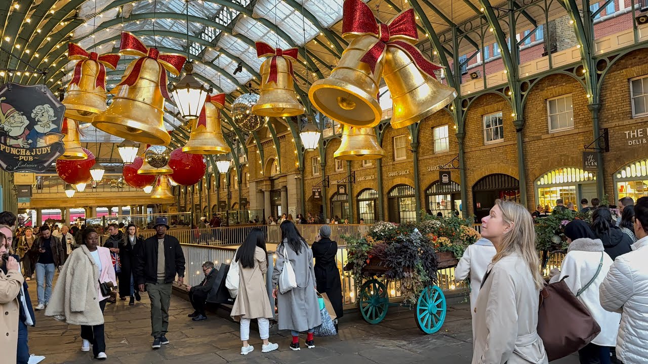 London Walk 🇬🇧 COVENT GARDEN 🎄 Christmas Preparations 2024 | Central London Walking Tour