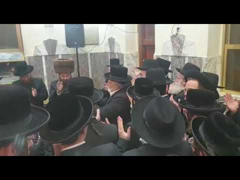 Veal yedei zeh after Mariv in Sadigura Yerushalayim