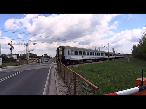 Czarnca, przejazd pociągu