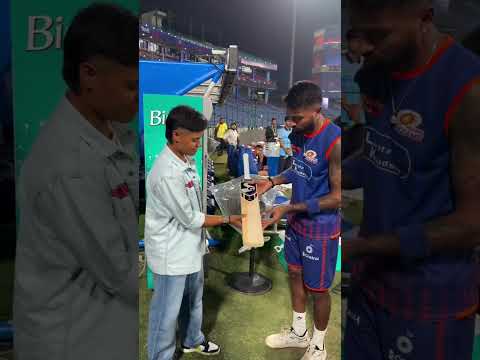 कौन है ये Ball Chor ?  KKR Fan Hide Ball in His Pant 😂 Ball  खाने पर क्या होता है ? # short