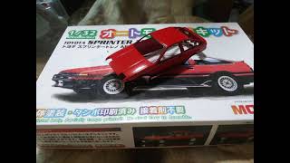 【オートモービルキット】1/32  アオシマ  AE86  スプリンタートレノ　（赤/黒）【制作注意点】