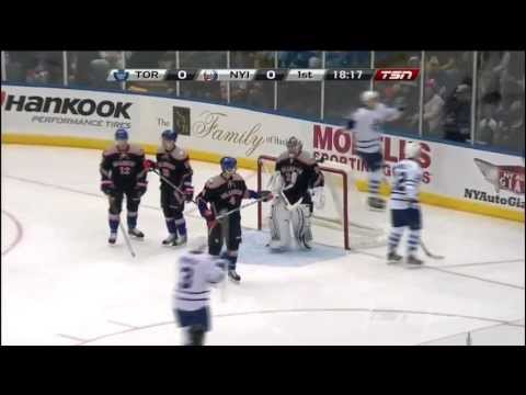 MacArthur Goal - Leafs 1 vs Islanders 0 - Dec 23rd 2011 (HD)