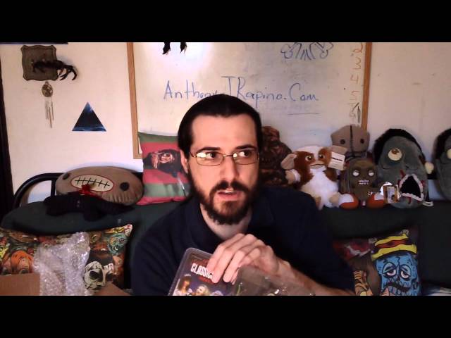 Vídeo relacionado con NECA Cult Classic Series 2 7" Figure - Beetlejuice