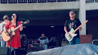 Something To Talk About  (cover) by Ko and Saori with Tennessee Twins