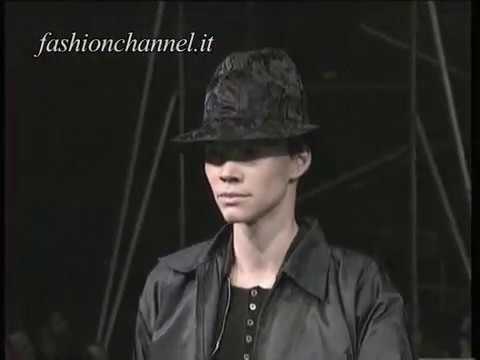 "Yohji Yamamoto" Autumn Winter 1994 1995 Paris 3 of 5 pret a porter woman by FashionChannel