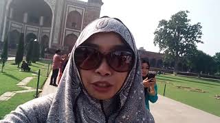 preview picture of video 'First time visiting Taj Mahal - India #2'