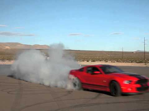 Nice Shelby GT500 Burnout