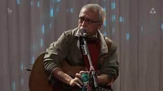 iwan fals ft rosana &amp; raya - adalagi yang mati | konser coretan musafir