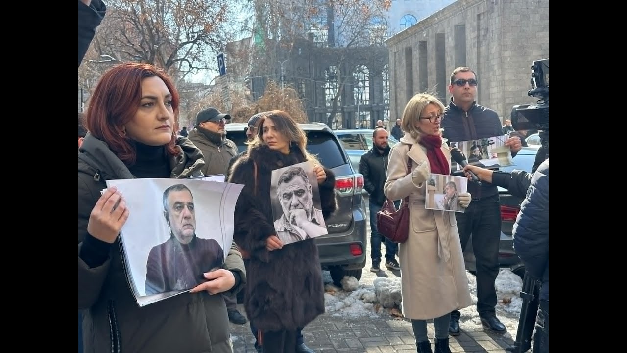 #Ուղիղ․ Բողոքի ակցիա ԱԳՆ-ի դիմաց` հայ ռազմագերիների ազատման պահանջով