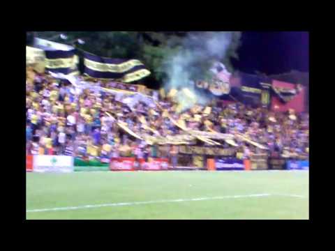 "LA RAZA AURINEGRA alentando contra li"B"ertad en 2 bocas - Clausura 2014 [" Barra: La Raza Aurinegra • Club: Guaraní de Asunción