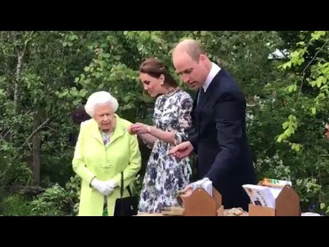 Queen Elizabeth Joins Prince William & Duchess Kate At Chelsea Flower Show 2019!