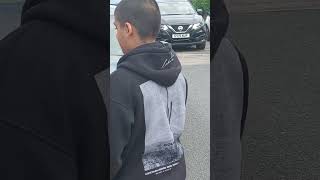 Download lagu hijab chics on scooters. mp3