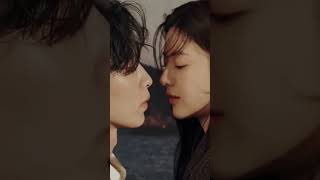 Download lagu Lee Jae Wook Kiss Go Yoon Jung Elle magazine Korea Aos 2 drama mp3