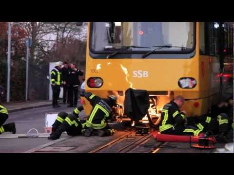 Cog railway derails on Christmas Eve (long version)