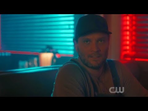 Riverdale 04x05 | The serial killer tries to kill Veronica