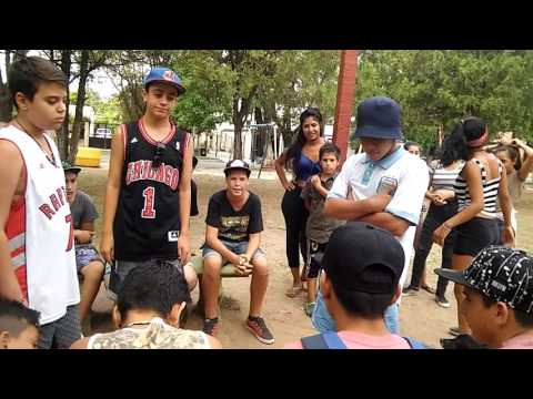 ESSEKAP vs GRAUS - 4tos FECHA 2 // 9 barras freestyle
