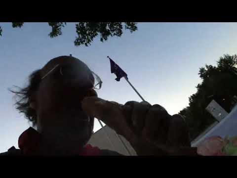 MongoTV_9209 - MIN SOMMER 2022 - Del 4 - LIDL Sent Søndag Aften- Spiser PØLSE Tankstation