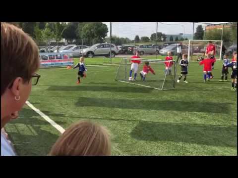 Mini Ronaldo in de jeugd van Pelikaan