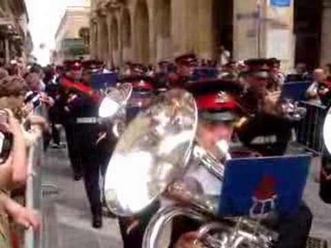 MaltaValletta-080502-StateFuneral