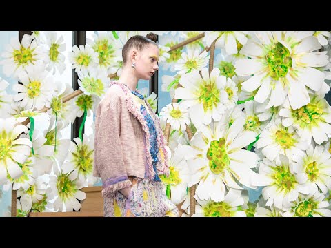 TSUMORI CHISATO 2026 SS Collection | Rakuten Fashion Week TOKYO 2026 SS