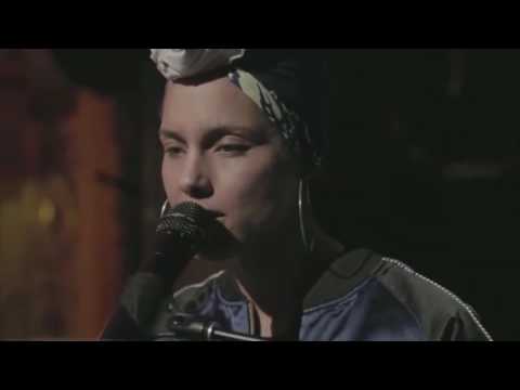 Alicia Keys - Holy War (Live at the Apollo Theater 2016)