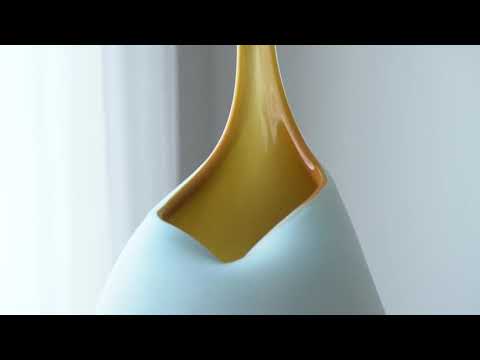 Frosted Grey Vase w/Amber Casing-Large(مزهرية بلون رمادي بلوري مع / غلاف عنبر - كبير)