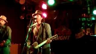 Micky and the Motorcars - Love is Where I Left It