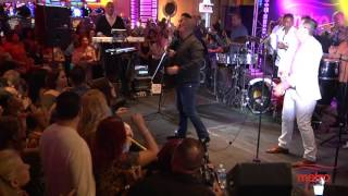 Limi-T 21 - Sube las manos pa' arriba en Casino Metro